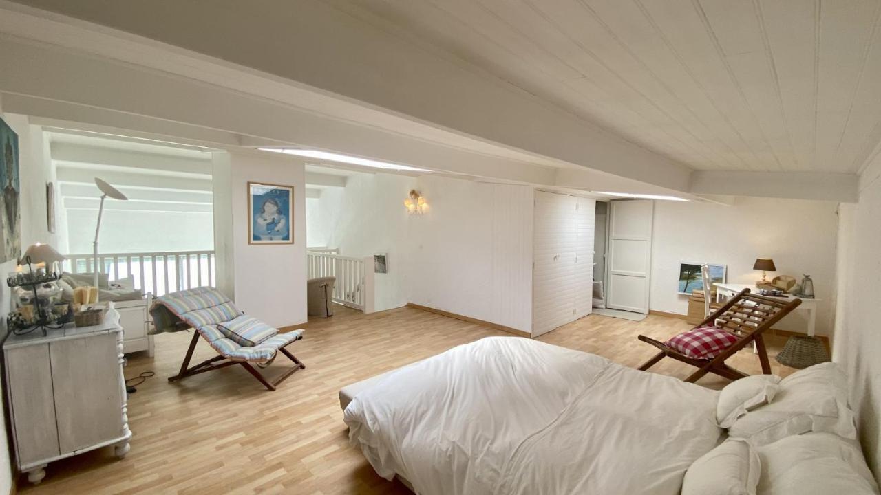 Les Pieds Dans L'Eau, Vue Sur La Baie Pour 6 Pers Apartment เลอโครทัว ภายนอก รูปภาพ